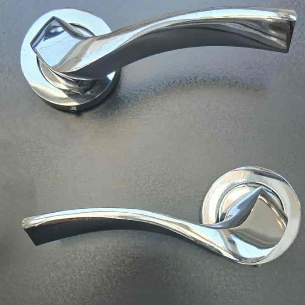 دستگیره درب کرومی